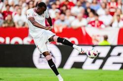 开云官方app入口-包含那不勒斯后防漏洞百出，保级前景蒙上阴影的词条