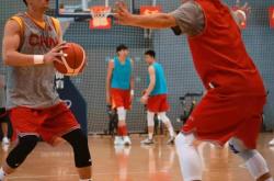 开云下载-关于香港男篮挑战困难，全力备战冲击胜利的信息