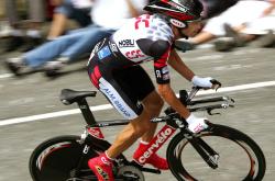 开云官网-勇士强势晋级，欧文在世界排名争夺战中接管比赛