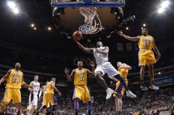 开云APP-掘金节奏掌控辽宁队，拉文关键节点连续得分