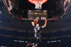 开云体育登录-黄鸭组合统治全场，德国队险胜马来西亚队背后的战术博弈