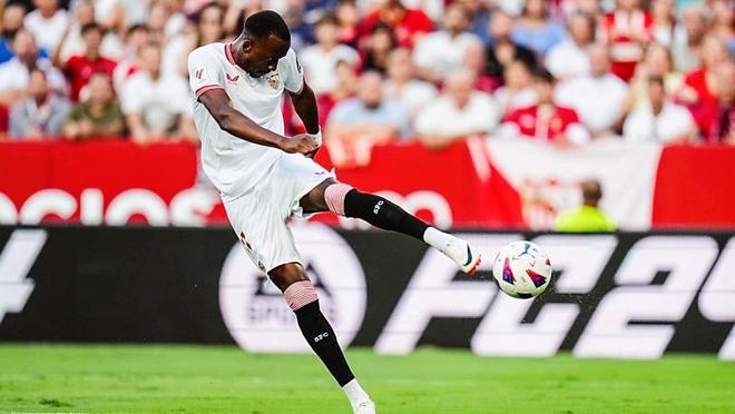 包含那不勒斯后防漏洞百出,保级前景蒙上阴影的词条 包含那不勒斯后防漏洞百出,保级前景蒙上阴影的词条