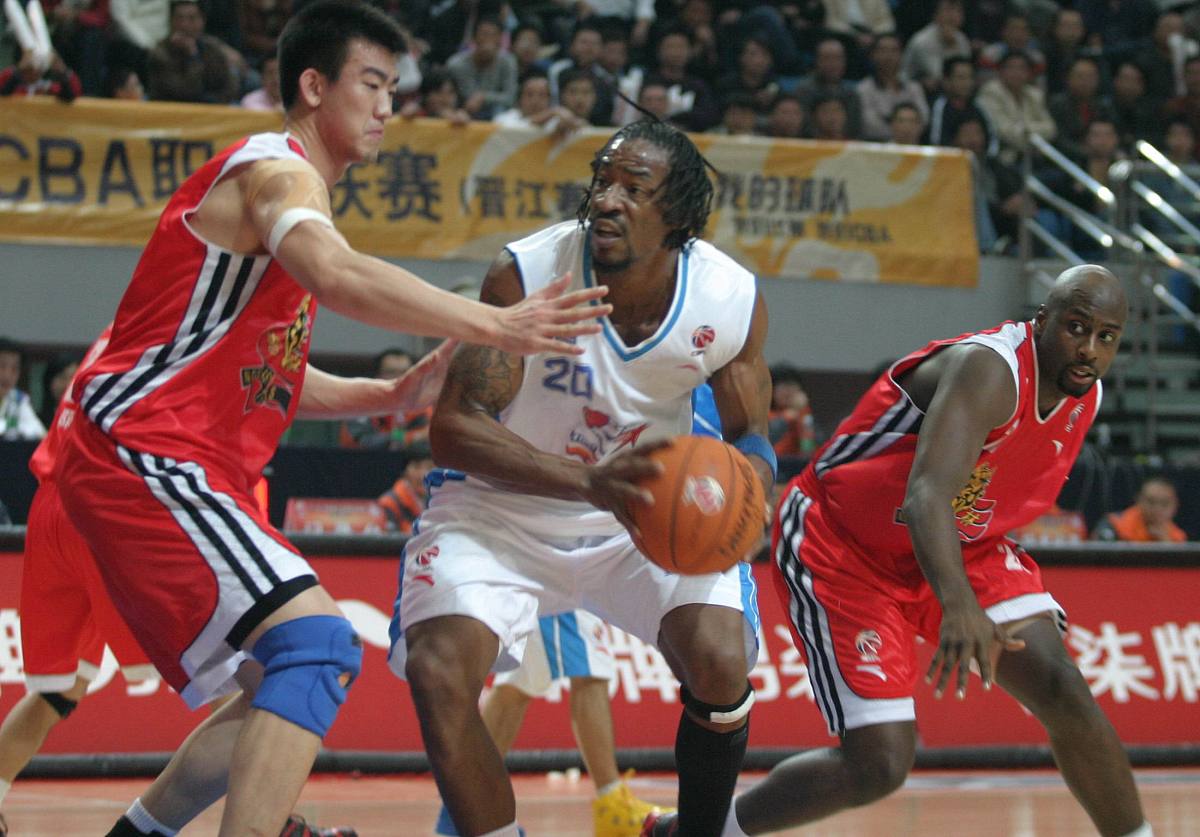 关于爆发对抗！球员表现出色展示队伍实力的信息