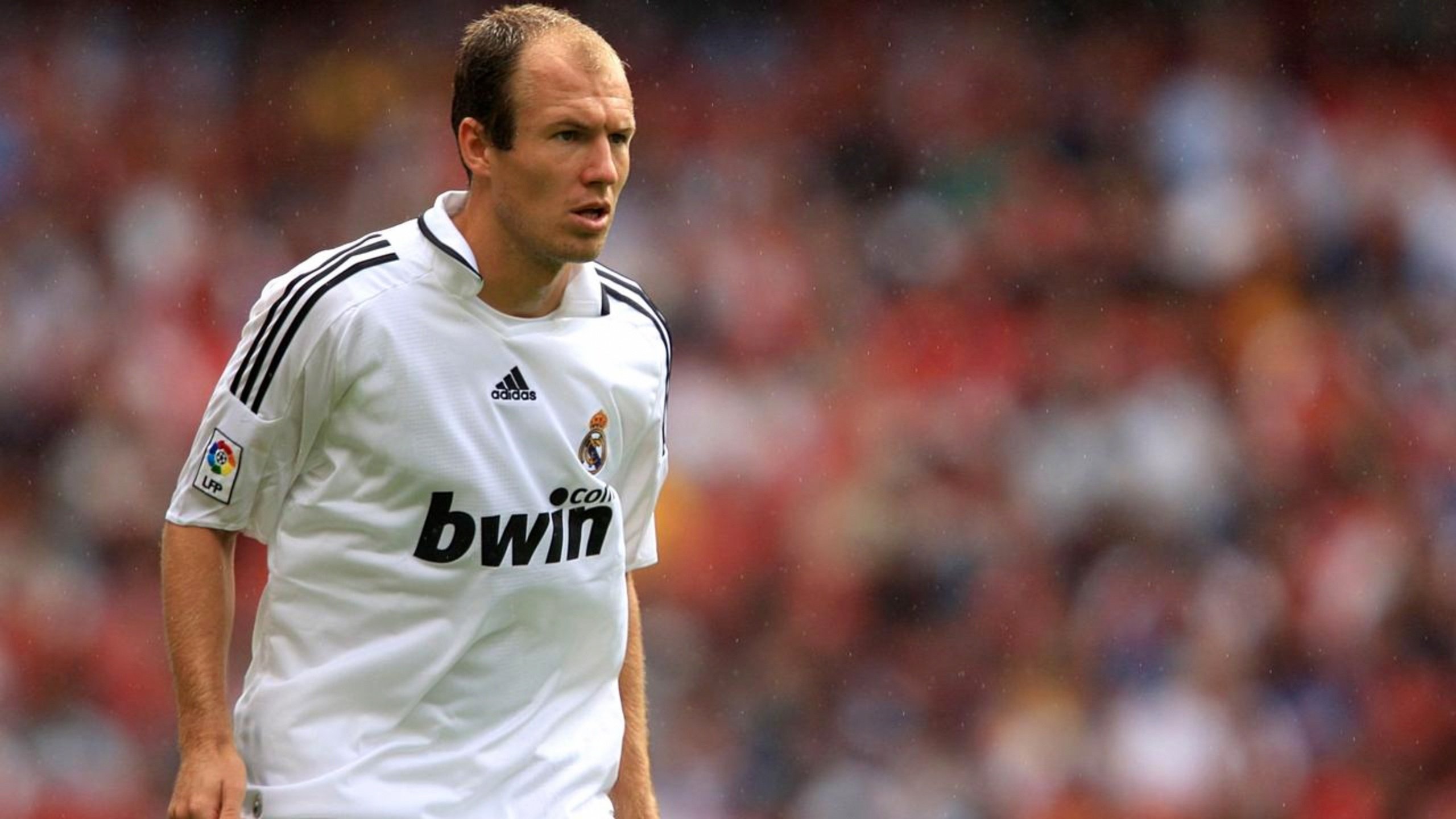 关于皇马险胜拜仁，罗本制霸全场的信息