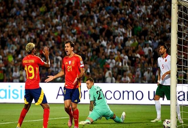 关于西班牙擒下波兰,成功锁定欧预赛16强席位的信息 关于西班牙擒下波兰,成功锁定欧预赛16强席位的信息