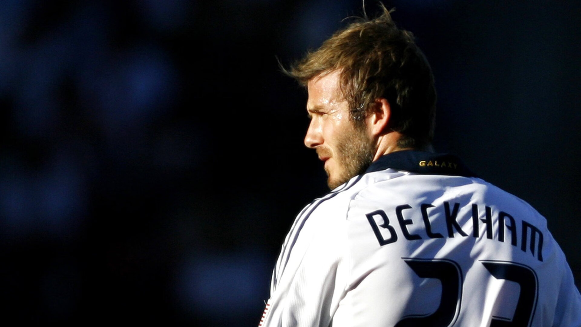 马克西爆发引领山西队正面击溃魔术,诠释篮球赛场上的唯一性