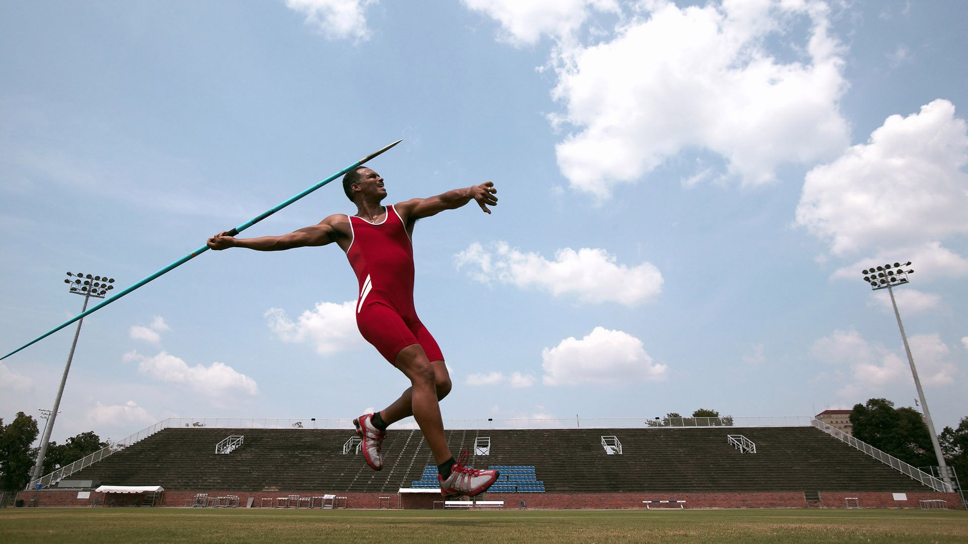 橙衣风暴下的绿茵智慧，荷兰压制体系与布鲁诺的巨星破局